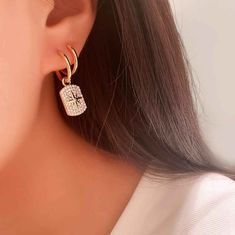 Asymmetric 18k gold plated earrings