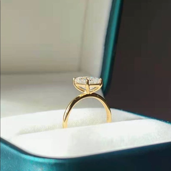 Solid 14k/18k Gold 2ct Emerald Moissanite Ring