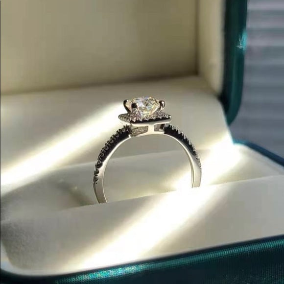 1ct Moissanite Ring with Sq. Halo(025)