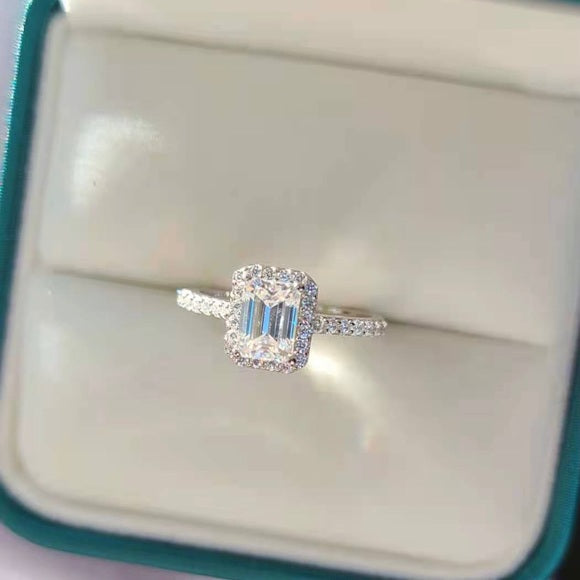 1ct/2ct Emerald Moissanite Ring with Halo