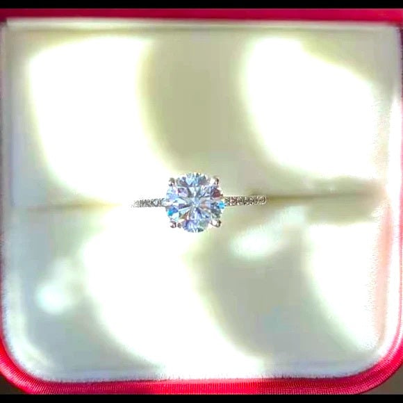 Solid 14k Gold 2ct Moissanite Ring with Side Stone Diamond (g0022)