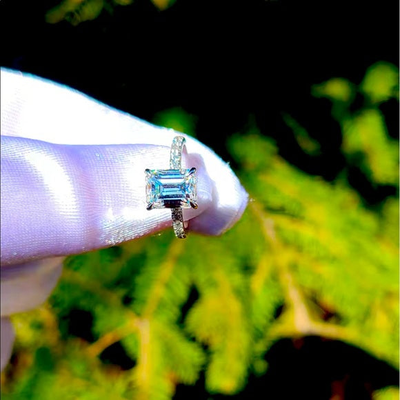 Solid 14k Gold 2.5ct Emerald Moissanite Ring with Side Stones