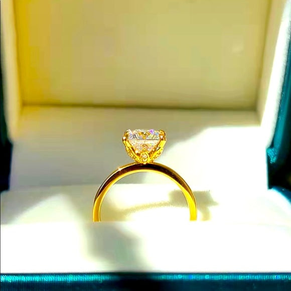 Solid 18k Gold 1.5ct Princess Moissanite Ring with Side Stones